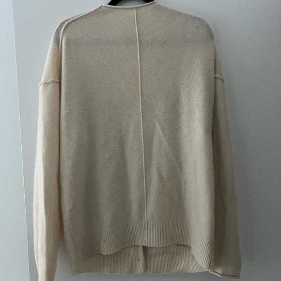 Aritzia Babaton Luxe 100% Cashmere Oversized Cardigan - Beige (Size M) - Picture 5 of 6